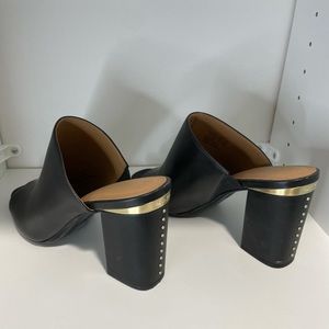 Women’s Calvin Klein Clog Heels • Size 9 Black & Gold Finish